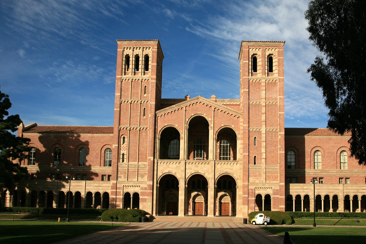 加利福尼亚大学洛杉矶分校是如何收费的呢？