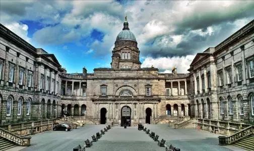 入学竞争最激烈、申请难度最高的大学之一：爱丁堡大学
